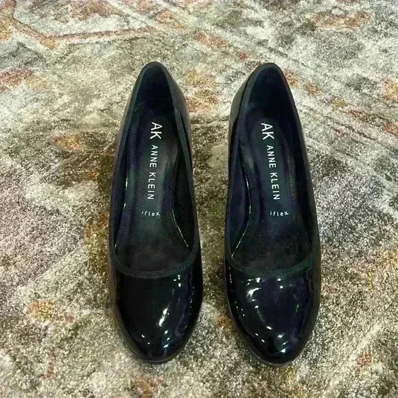 Anne Klein Black Leather Wedges - Picture 2 of 5